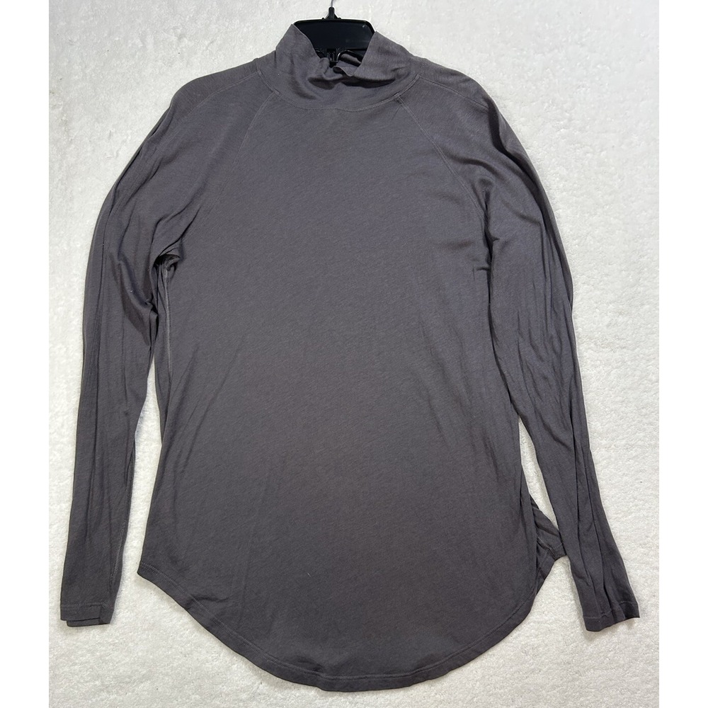 Lululemon Womens Size 6 Long Sleeve Purple Locarno Turtleneck Top (T1)